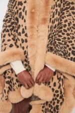 CAPA CON PIEL ANIMAL PRINT - Image 5