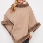 PONCHO CON PIEL