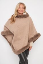 PONCHO CON PIEL