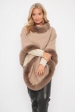 PONCHO CON PIEL - Image 3