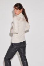 SWEATER CON BORDADO CINTA - Image 3