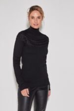 SWEATER CON BORDADO CINTA