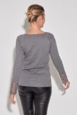 SWEATER CON ENCAJE Y PIEDRAS - Image 4