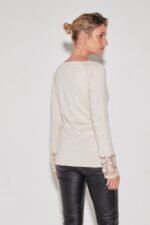 SWEATER CON ENCAJE Y PIEDRAS - Image 4