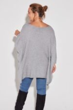 PONCHO CON DETALLE Y BOLSILLOS - Image 3