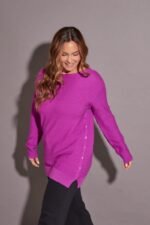 SWEATER CON BOTONES A LOS LADOS