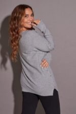 SWEATER CON BOTONES A LOS LADOS - Image 2