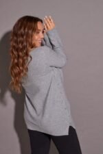 SWEATER CON BOTONES A LOS LADOS - Image 5