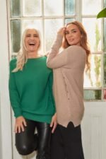SWEATER CON BOTONES A LOS LADOS - Image 2