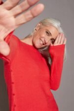 SWEATER CON BOTONES A LOS LADOS - Image 3