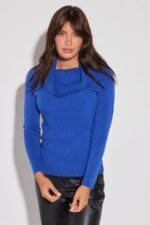POLERON CON OCHITOS CASHMERE LIKE