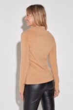 POLERON CON OCHITOS CASHMERE LIKE - Image 5