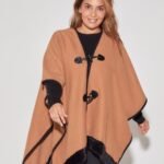 Ruana Camel con Cierre de Alamar y detalle en Piel