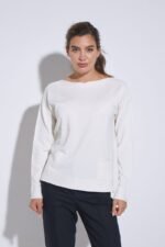 SWEATER CON DETALLE Y BOLSILLOS