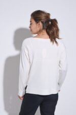 SWEATER CON DETALLE Y BOLSILLOS - Image 3