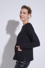 SWEATER CON DETALLE Y BOLSILLOS - Image 4