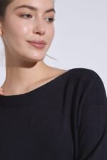 SWEATER CON DETALLE Y BOLSILLOS - Image 6