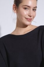 SWEATER CON DETALLE Y BOLSILLOS - Image 7
