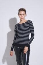 SWEATER RAYADO CON CIERRE ESPALDA
