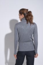 POLERA CON TRANSPARENCIA Y CIERRE - Image 2