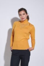 POLERA CON TRANSPARENCIA Y CIERRE - Image 2