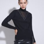 POLERA CON TRANSPARENCIA Y CIERRE