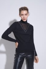 POLERA CON TRANSPARENCIA Y CIERRE