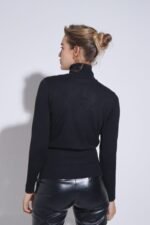 POLERA CON TRANSPARENCIA Y CIERRE - Image 4