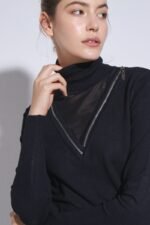 POLERA CON TRANSPARENCIA Y CIERRE - Image 6