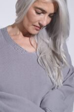 PONCHO CON PIEDRAS - Image 5