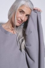 PONCHO CON PIEDRAS - Image 6