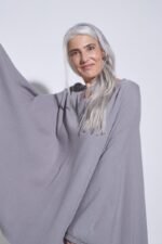 PONCHO CON PIEDRAS - Image 7