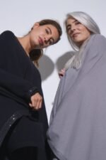 PONCHO CON PIEDRAS - Image 10