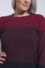SWEATER ESTAMPADO DEGRADE CON PIEDRAS - Image 4