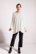 PONCHO CON PIEDRAS