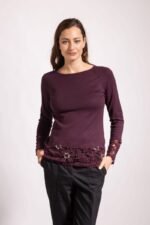SWEATER CON ENCAJE Y PIEDRAS