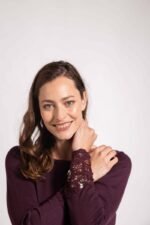 SWEATER CON ENCAJE Y PIEDRAS - Image 8
