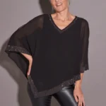 Casaca Tipo Capa Escote V con Strass
